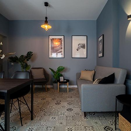 Chic Black & White 2Br Retreat On Dambovitei Bucharest Luaran gambar