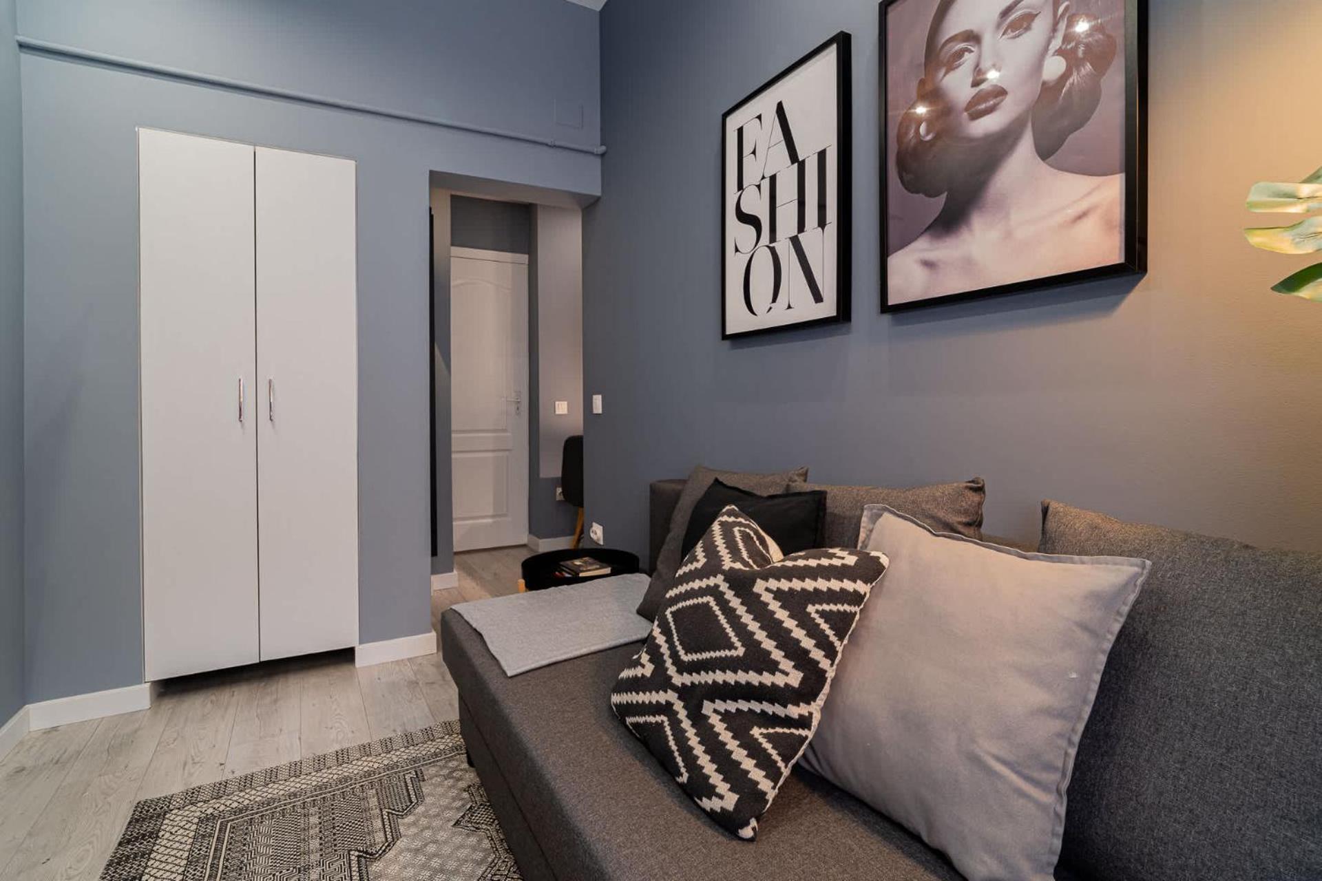 Chic Black & White 2Br Retreat On Dambovitei Bucharest Luaran gambar